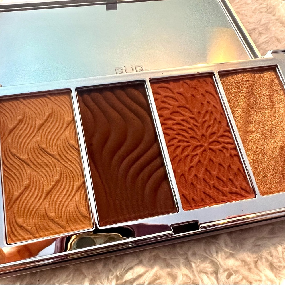 New PÜR 4-in-1 Skin-Perfecting Face Powders - Deep Dark